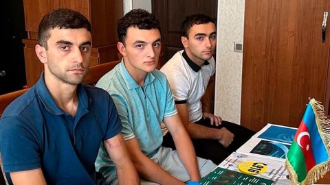 Ombudsman sərhəddə saxlanılan erməni futbolçularla GÖRÜŞDÜ
