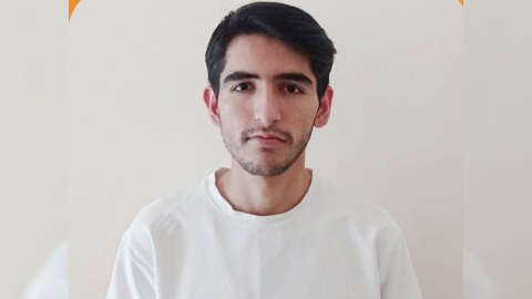 Universitet Uşaq Evindən tələbə adını qazanmış oğlanı himayəyə götürdü