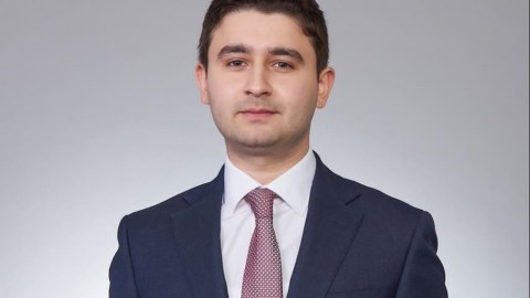Harvard Universitetinin məzununa Administrasiyada yüksək vəzifə verildi