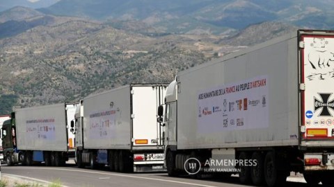 Paris merinin Laçın yoluna gətirdiyi yardımı anbara yığdılar