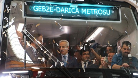 Türkiyədə sürücüsüz metro istifadəyə verildi