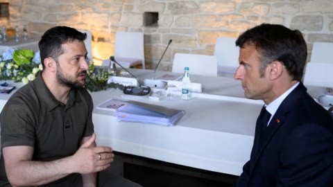Zelenski Makronla danışıqlar apardı