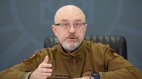 F-16 yazda Ukrayna səmasında uça bilər - Reznikov
