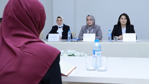 Məscidlərdə işləmək istəyənlər müsahibədən keçirlər - FOTO