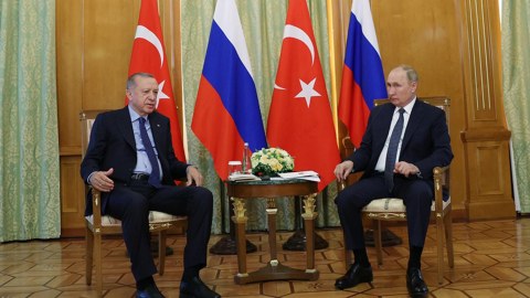 Putin Ərdoğana film göstərdi