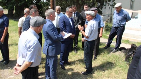 İcra başçısı yerli məmurlara tapşırıqlara verdi