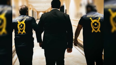 Gömrükdə korrupsiya əməliyyatı: Rüşvətlə maşın keçirən məmur TUTULDU