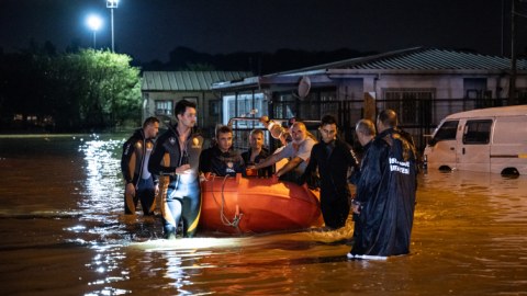 İstanbula sel gəldi - Ölən və yaralananlar var