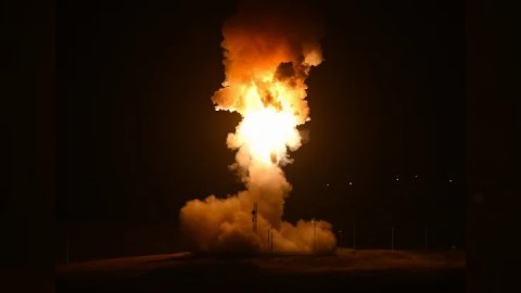 ABŞ məşhur raketini sınaqdan keçirdi