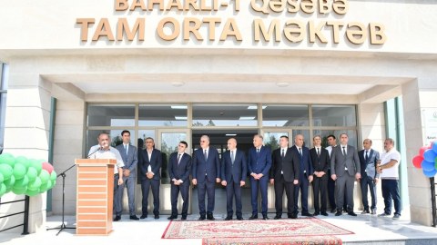 Ağdamda Baharlı qəsəbəsində məktəbinin açılışı oldu