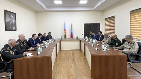Azərbaycan və İran arasında hərbi əməkdaşlıq müzakirəsi