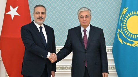 Fidan Tokayevlə görüşdü