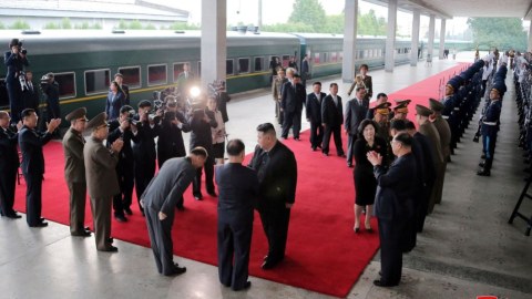 Kim Çen İn Rusiyada səfərdədir