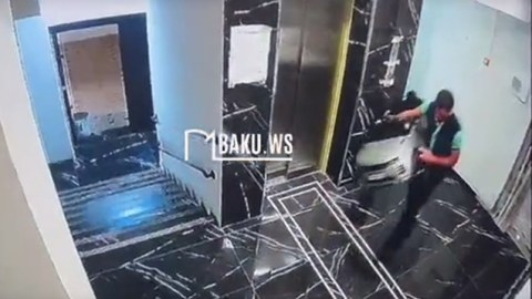 Uşağın oyuncaq “Range Rover”ini belə oğurladı - VİDEO