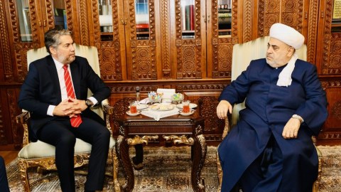 Səfir Şeyxi Yunanıstana dəvət etdi