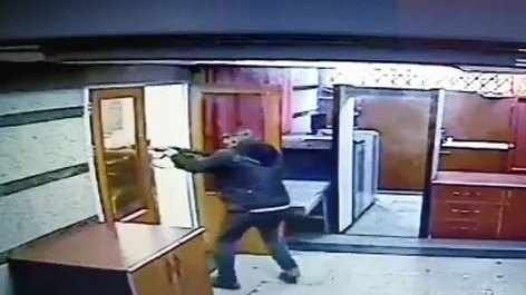 İranda səfirliyimizə hücum edən şəxsin məhkəməsi başlayır