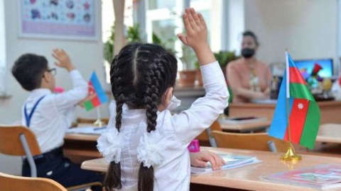 Təhlükəli gedişat: 1-ci sinifə gedən uşaqların sayı azalır - Demoqrafik problem yoxsa...