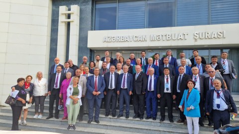 Türkiyəli jurnalistlər Mətbuat Şurasında - FOTOLAR