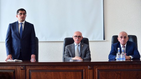 Bu universitetdə də yeni rektor kollektivə təqdim olundu