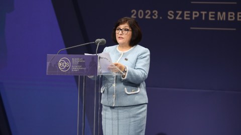 Sahibə Qafarova Budapeştdə Xocalı soyqırımından danışdı - VİDEO