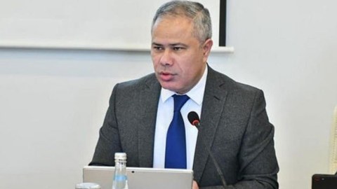 Nazir 2 ay əvvəl təyin etdiyi rəisi işdən çıxardı 