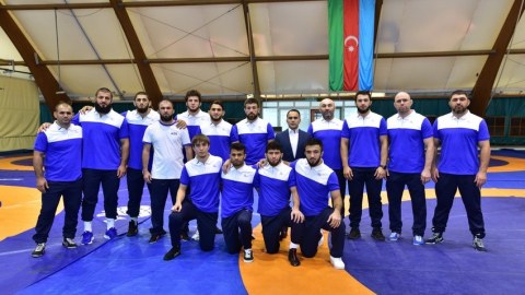 Daha dörd güləşçimiz mübarizəyə başlayır