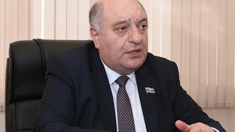 Amerikanın bəzəkli üzü və çirkli astarı - Musa Urud yazır