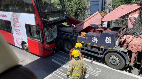 Avtobusla kran toqquşdu - 34 nəfər yaralandı