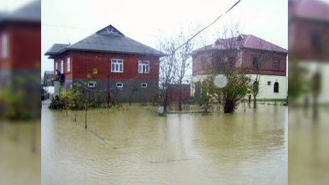 Astara və Lənkəranda evləri su basdı - Sakinlər təxliyə edilir