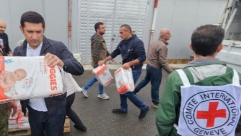 Xankəndidə həyəcan - “Qızıl Xaç”ın maşınlarından Türkiyə malları çıxdı - Ermənilər TƏŞVİŞDƏ