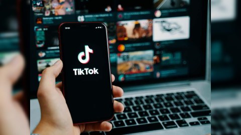 İş adamı "TikToker"lə bağlı açıqlama yaydı - VİDEO