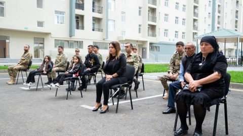 Şəhid ailələri və müharibə əlillərinə daha 100 mənzil verildi