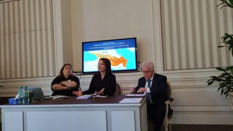 Səfir xarici jurnalistləri antiterror tədbirləri barədə məlumatlandırdı