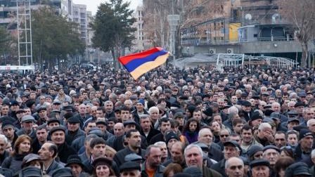 Ermənistanda aksiyalar və əmək tətilləri