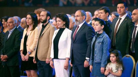 Paşinyan ailəsini İrəvandan QAÇIRDI