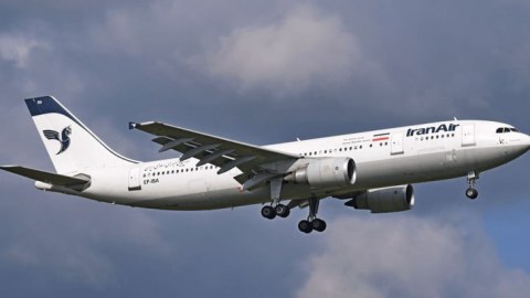 İrandan Ermənistan və Azərbaycana uçuşlar ləğv edilib