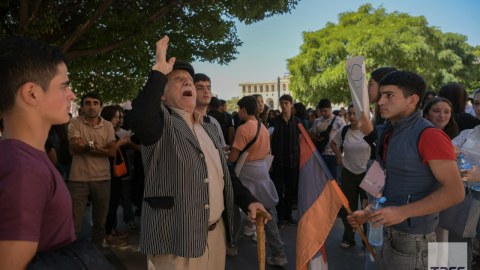 İrəvanda Paşinyana istefa tələbi ilə aksiya keçirilir - FOTOLAR