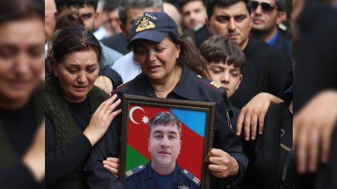 7 polisimiz son mənzilə yola salındı - FOTOLAR