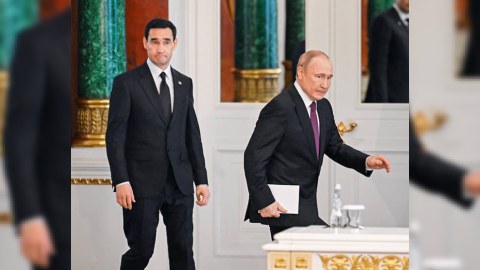 Putin Berdımuhəmmədovu təbrik etdi - 42 yaşı olur