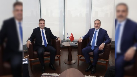 Hakan Fidan israilli həmkarı ilə görüşdü 