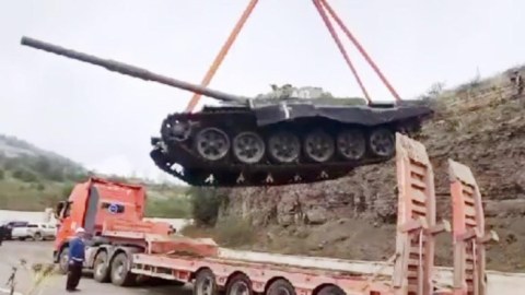 Albertin vurduğu tank Bakıya gətirildi - VİDEO