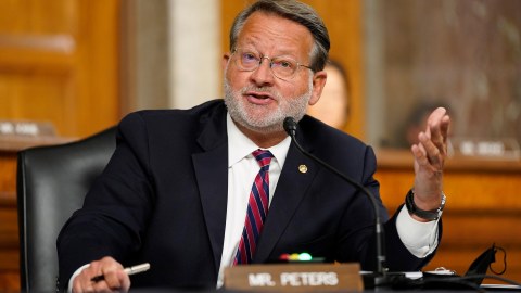 Amerikalı senator Ermənistana gəldi