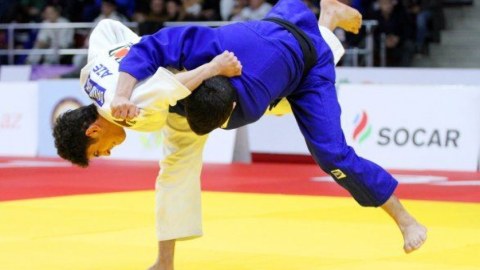 Daha 3 güləşçimiz dünya çempionatında mübarizəyə başlayır