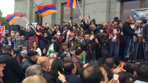 İrəvandakı etiraz aksiyaları davam edir - 49 nəfər saxlanıldı, 5-i həbs edildi