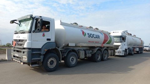 Xankəndiyə 24 ton benzin, 40 ton dizel yola salınıb - Rəsmi