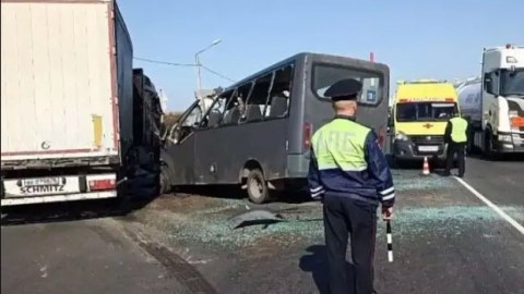 Rusiyada ağır qəza - 3 ölü, 17 yaralı
