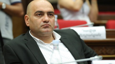 Etiraza çıxan erməni deputat HƏBS OLUNDU