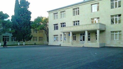 Bakıda məktəbdə narkotiki təbliğ edənlər tutuldu