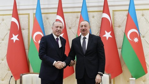 Azərbaycanlı qardaşlarımız Türk millətinin mərhəmətini bütün dünyaya göstərdilər