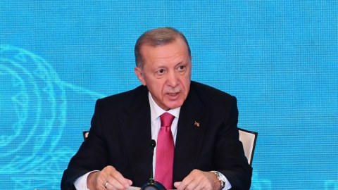 Ermənistanın sülh əlini tutmasını gözləyirik - Türkiyə Prezidenti